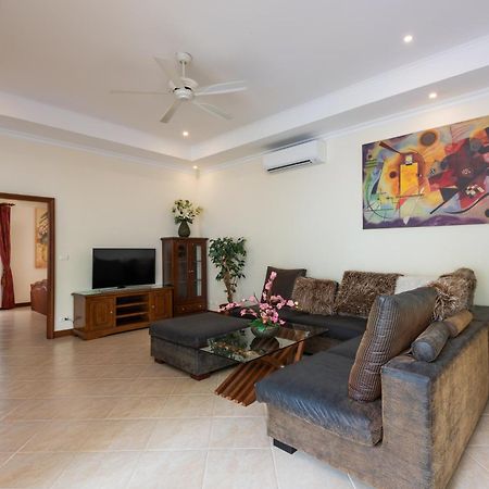 Village Austria Luxury Pool Villas Pattaya ภายนอก รูปภาพ