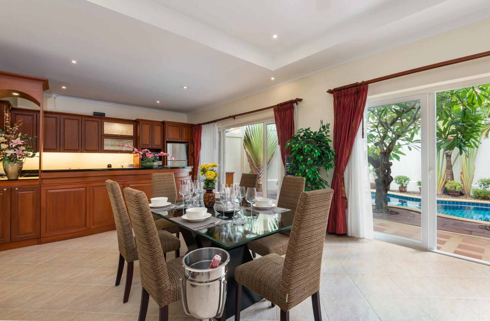 Village Austria Luxury Pool Villas Pattaya ภายนอก รูปภาพ
